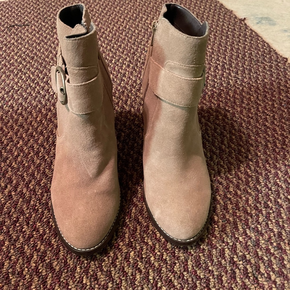 Sole society tan boots size 8.5